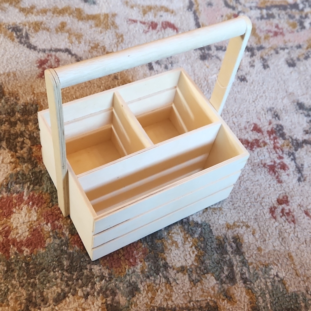 WOODEN - Napkin/Utencil holder